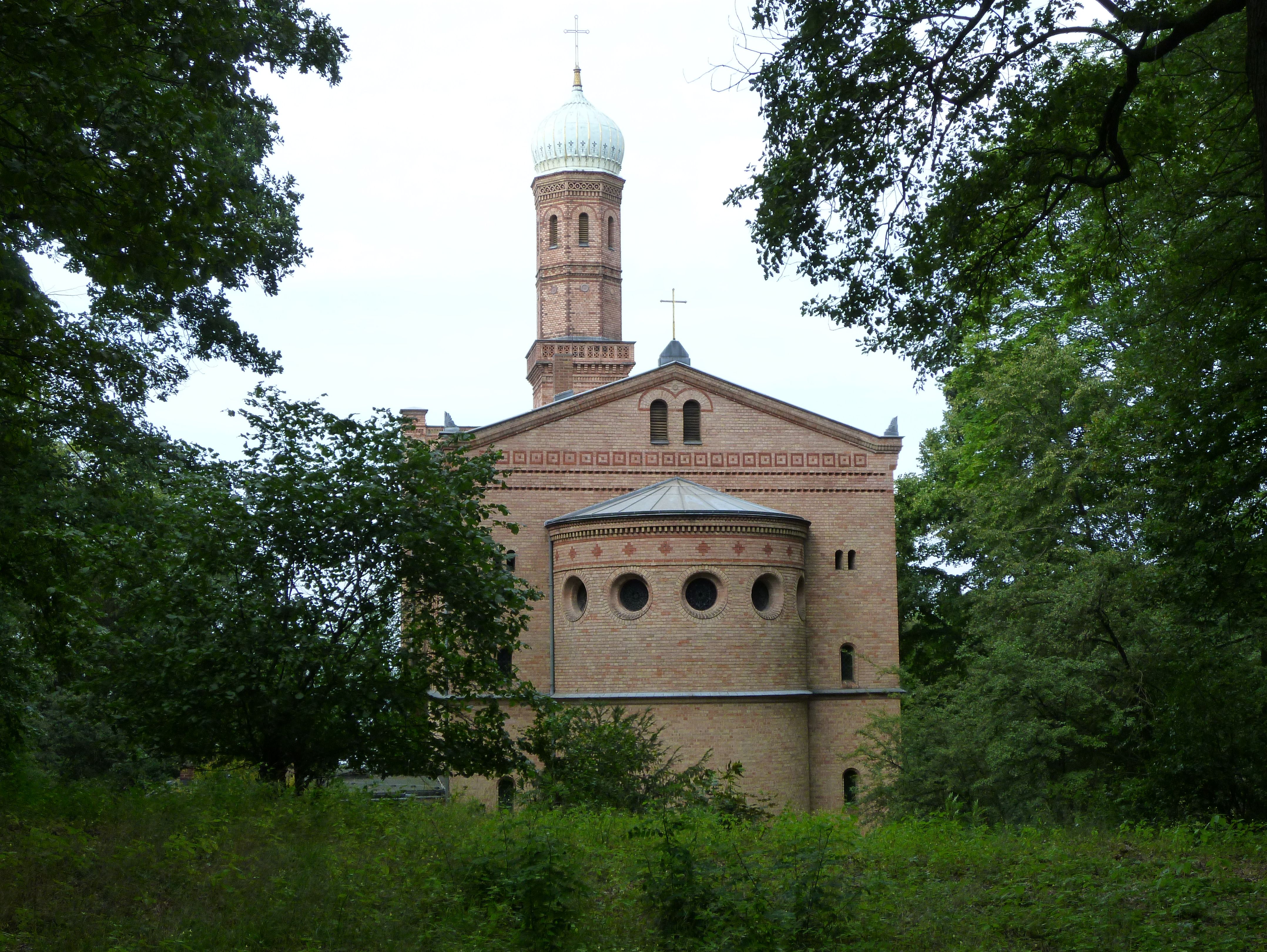 Kirche St. Peter und Paul auf Nikolskoe von außen