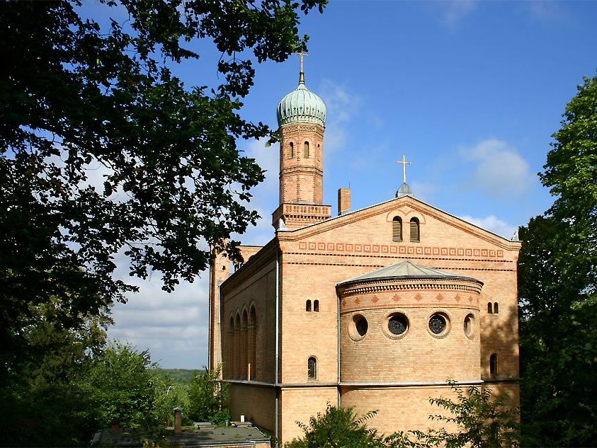 Kirche St. Peter und Paul von außen